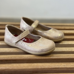 Alternative view of Guillermina Manuela Peach