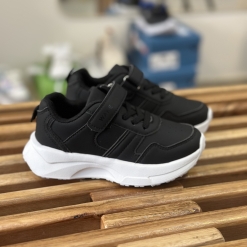 Zapatilla Deportiva Wake #413 Negro